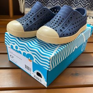 Toddler Native Shoes kids size US7 / EUR23
